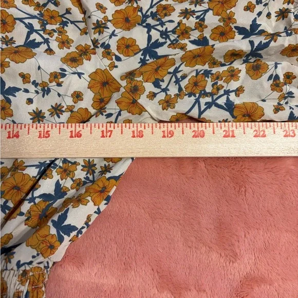 Hayden LA Floral Smocked Waist Boho Peplum Blouse Size Large - Picture 4 of 8